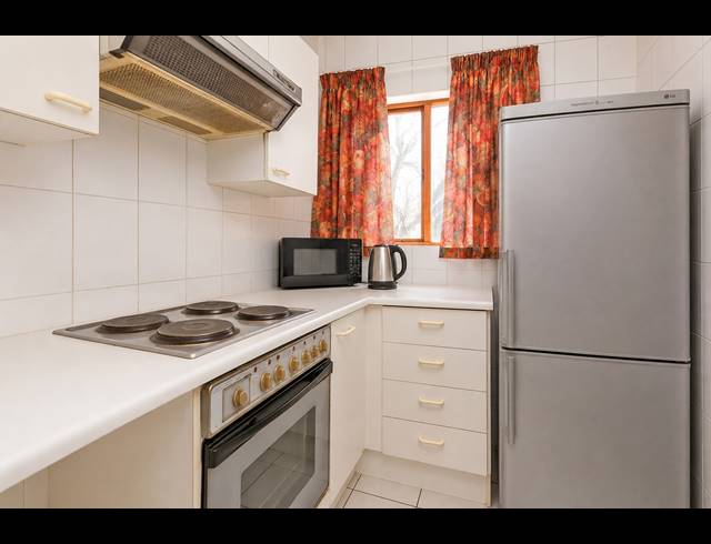 1 BEDROOM APARTMENT FOR SALE IN ELTONHILL